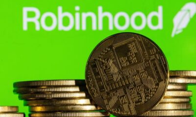 Robinhood warns of threat of SEC lawsuits over cryptocurrency business