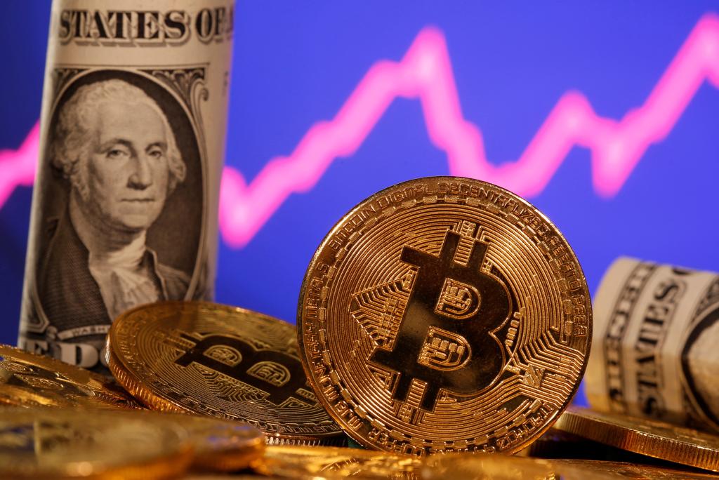 $160M Bitcoin War Chest Could Ruin Democrats in November