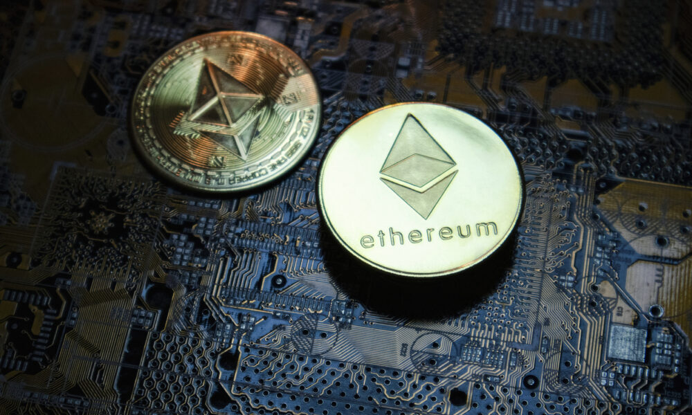 Ethereum Remains Strong Above Trendline, Targeting $3,659 Resistance Level