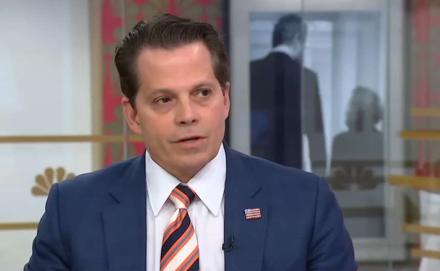 Anthony Scaramucci Talks Warren and Gensler's Cryptocurrency Regulation, Hails Trump's Impact