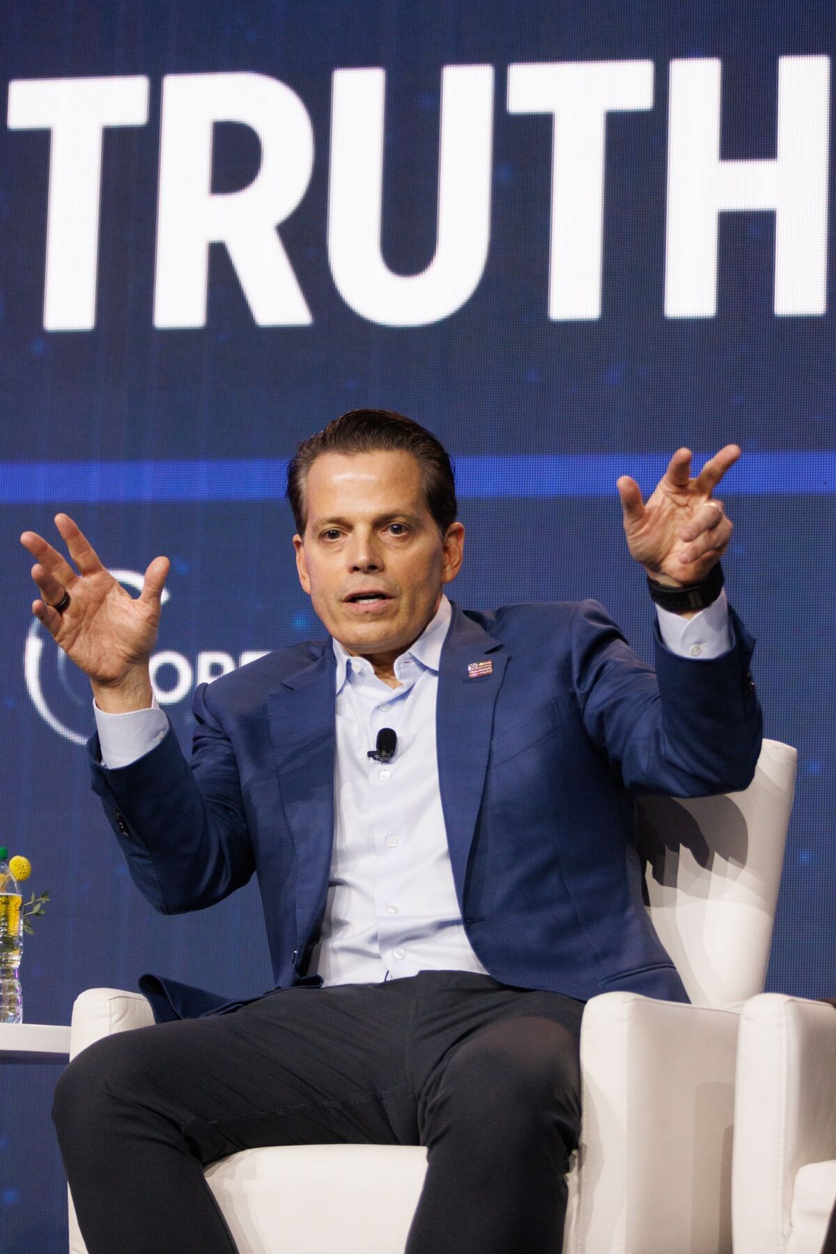 Scaramucci's SkyBridge Restricts Client Exits From Crypto-Focused Hedge Fund